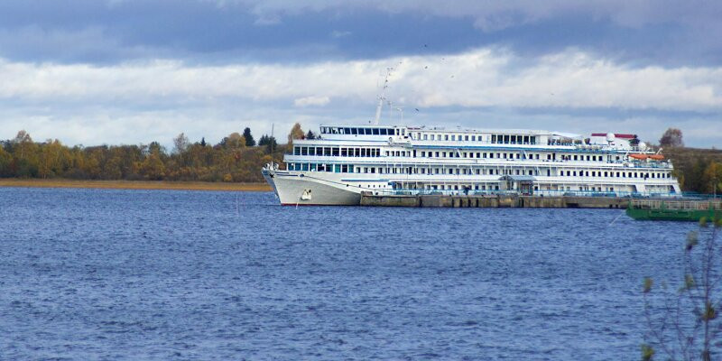 1548638523.6912_691_Viking River Cruises Viking Sineus Exterior.jpg